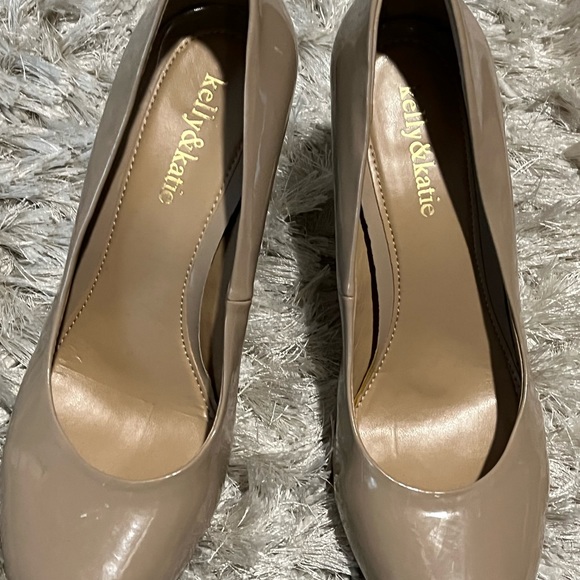 Kelly & Katie round toe patent pump women’s US size 8 NWOT/no box tan color - Picture 2 of 6